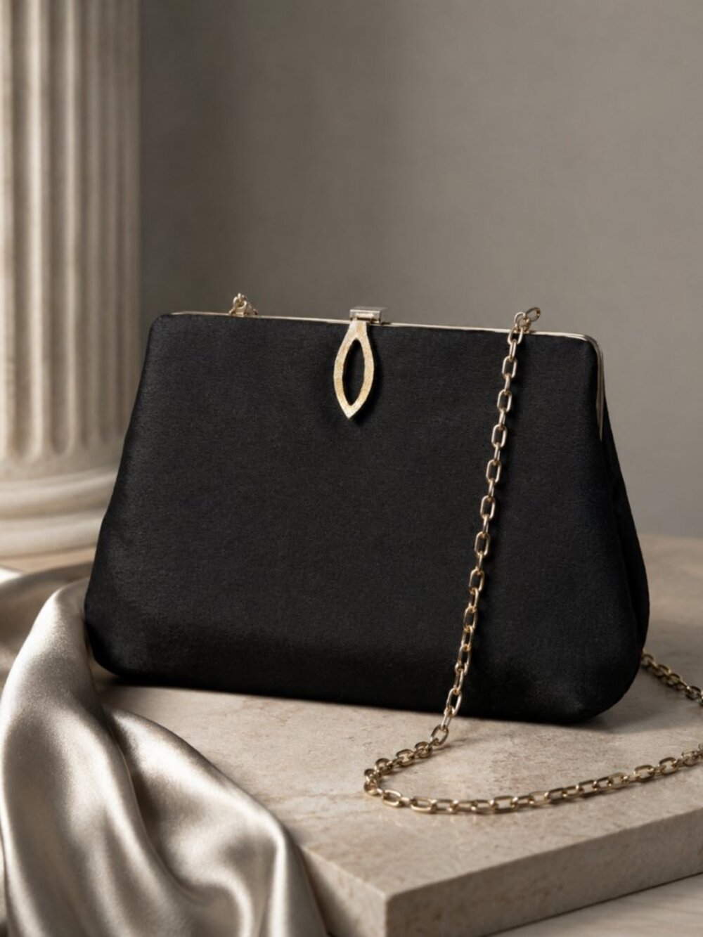 Academia Vintage Classic Black Textured Fabric Clutch Chain Y2K Party Mini Bag